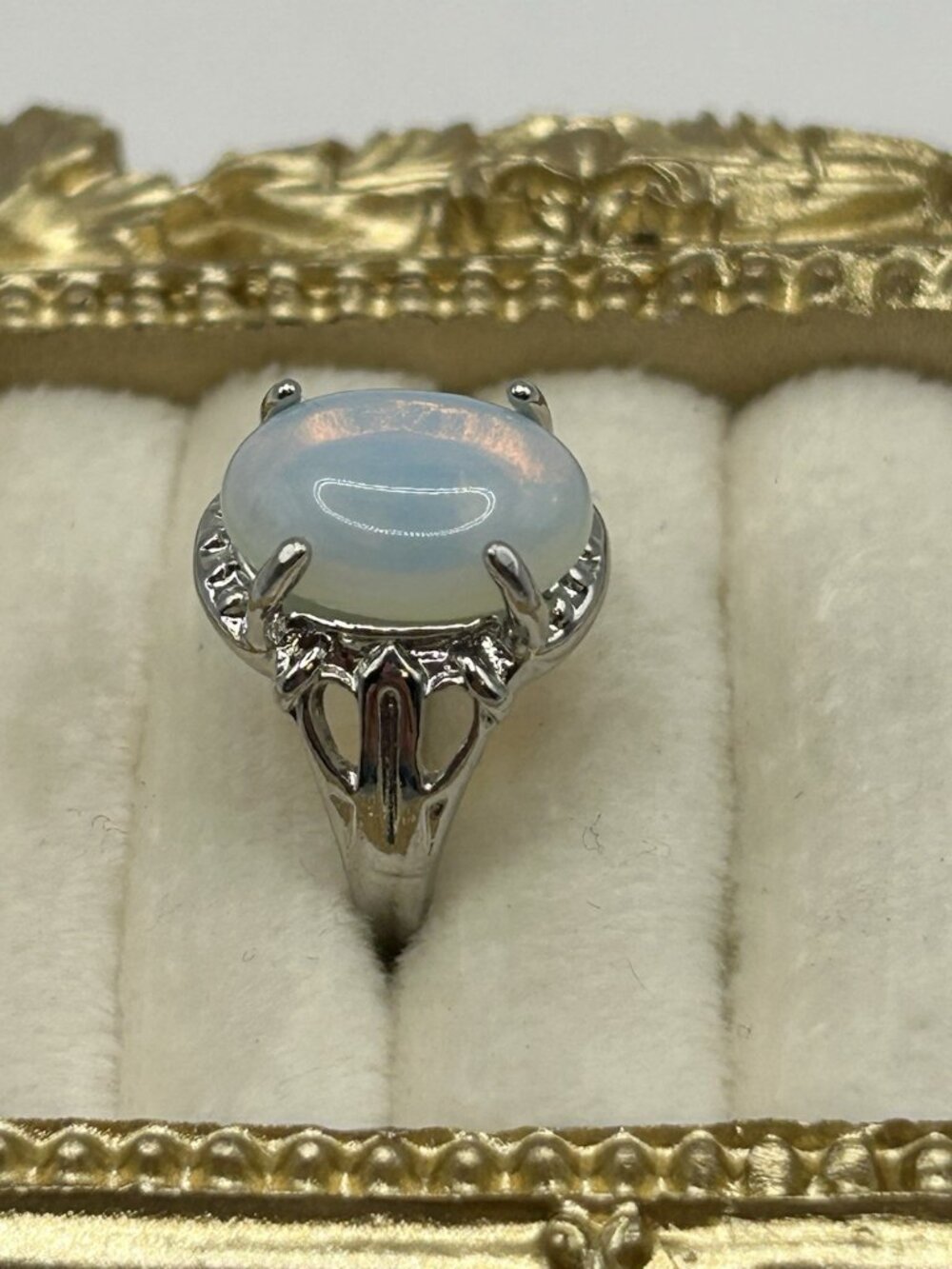 Vintage Opalite Glass Oval Ring Silver Tone Filigree Setting Size 6 Witchy Gift - Picture 6 of 11